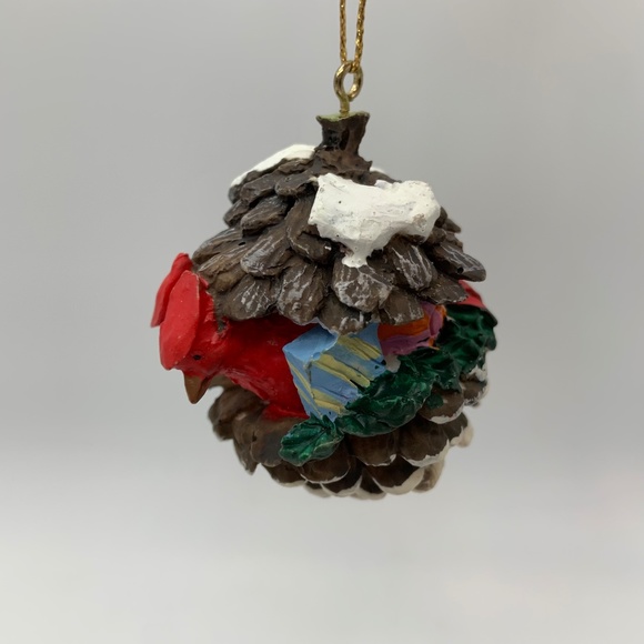 Vintage Rustic Ceramic Snowy Pinecone Birds & Presents Christmas Ornament - Picture 4 of 12